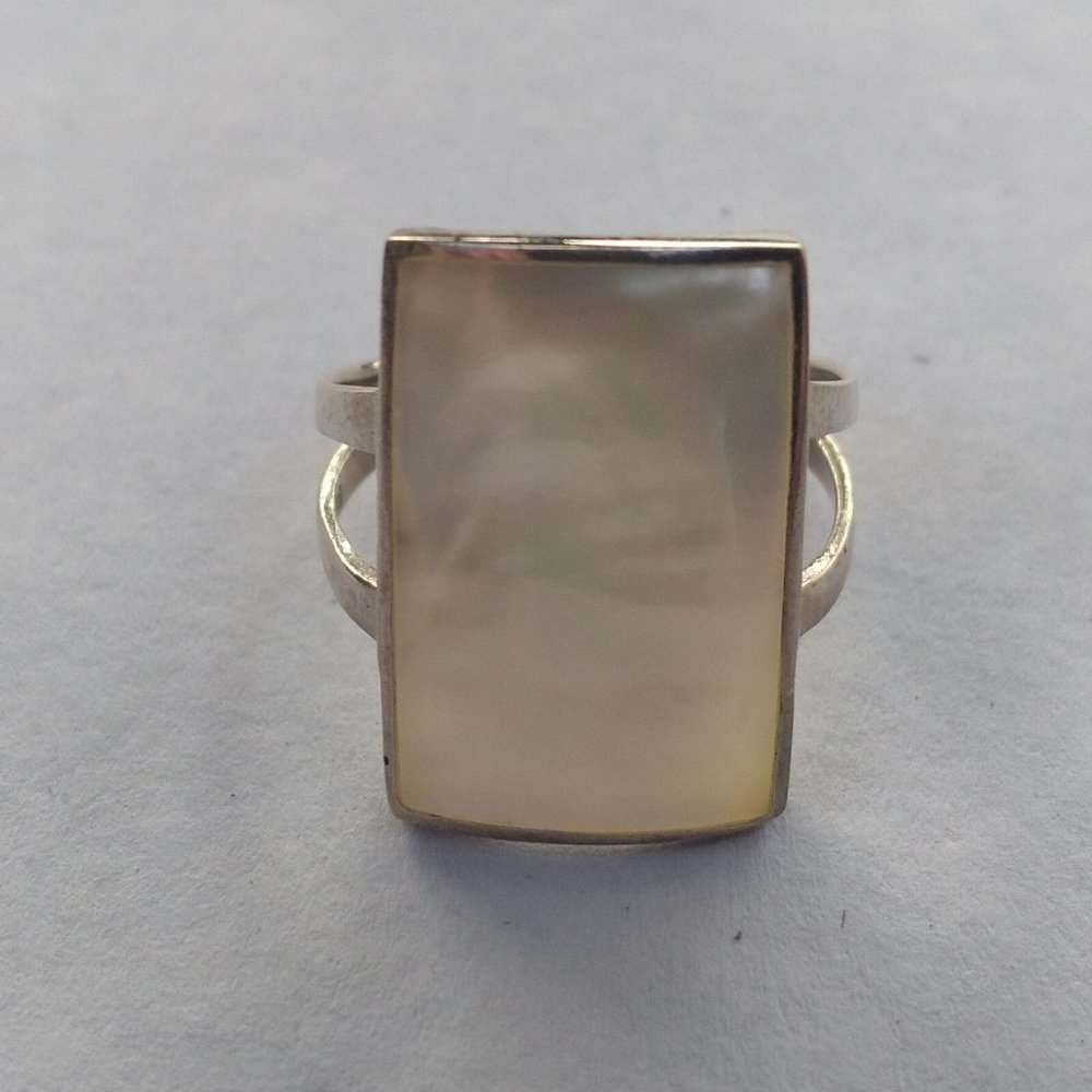Mother of Pearl Sterling Silver Ring, Size 5.5